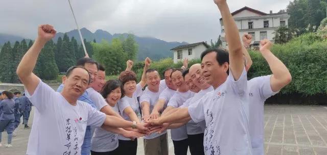 阜阳市公交总公司新时代、新担当、新作为庆“七一”主题党日红色培训活动在井冈山举行。